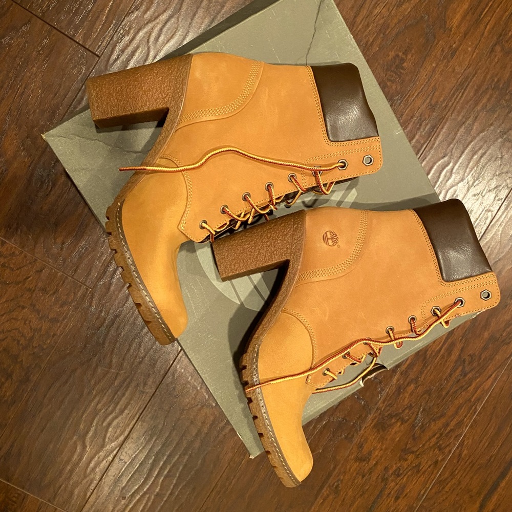 Women’s Allington 6” heeled Timberland boots